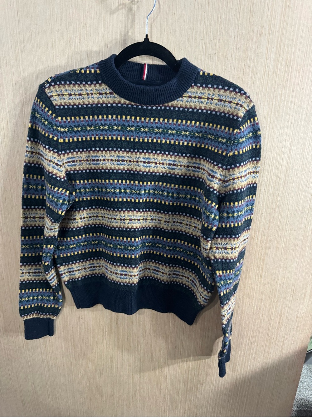 Men’s Tommy Hilfiger Navy Multicolor Fair Isle Crewneck Sweater Size XS